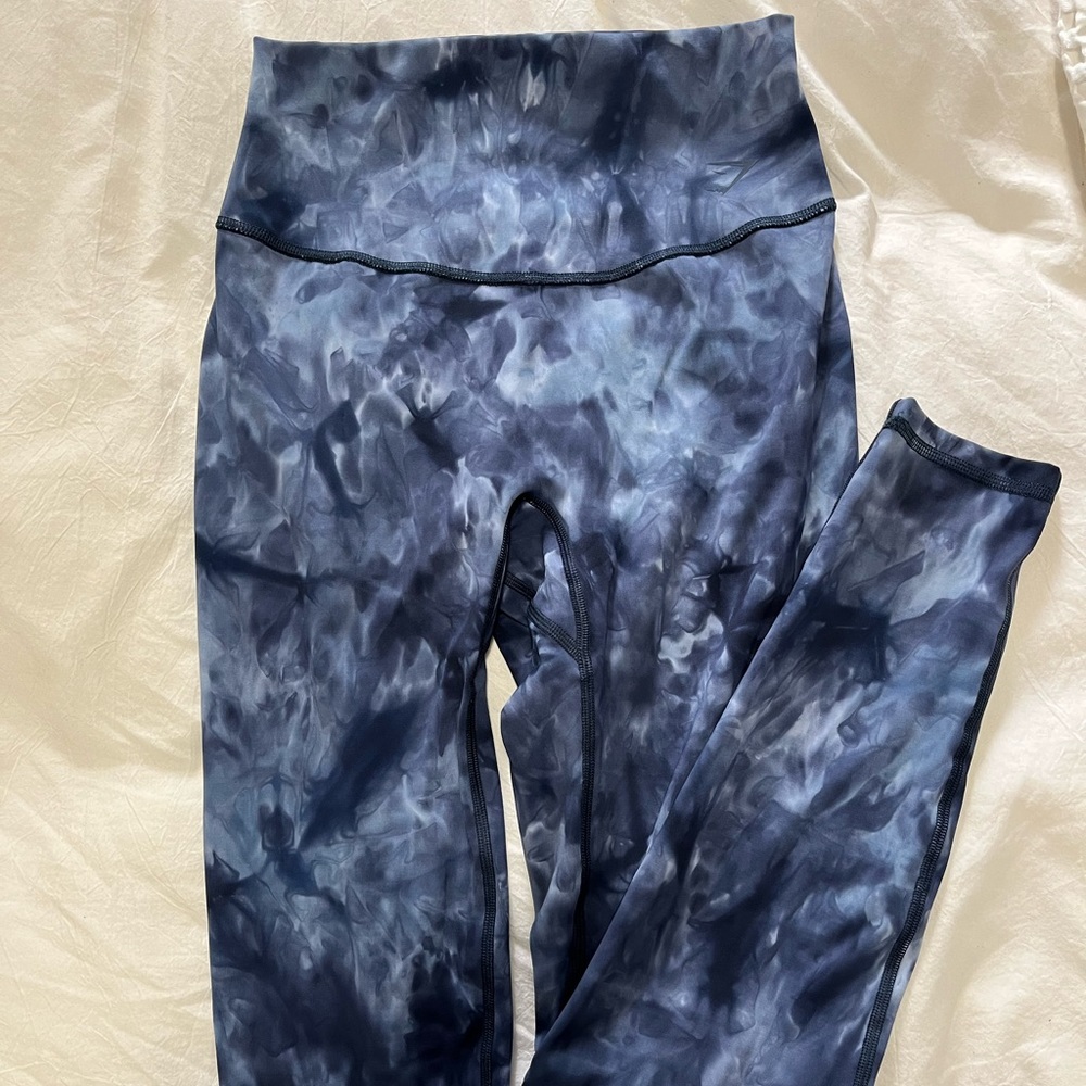 Gymshark Elevate leggings - size small